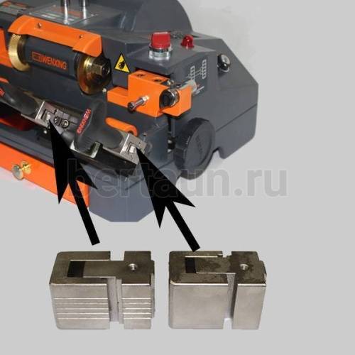 Запчасть №49 Губки для унив.станка WENXING 100 Е1(прав.сторона) комп.