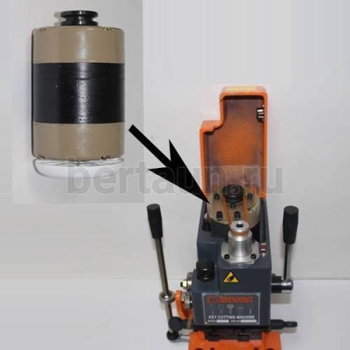 Запчасть Мотор-электродвигатель для вертикального станка WENXING 398АС/399АС