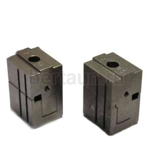 Запчасть №48  Губки для унив.станка WENXING 100 Е1(лев.сторона) компл.